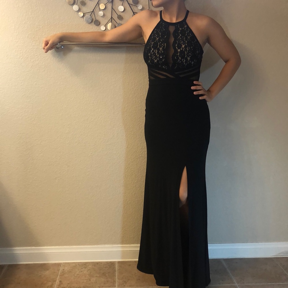 Morgan and Co lace gown